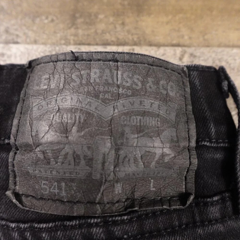 Levi’s Jeans 541‎ Athletic Fit – Men's W32 L38 Black